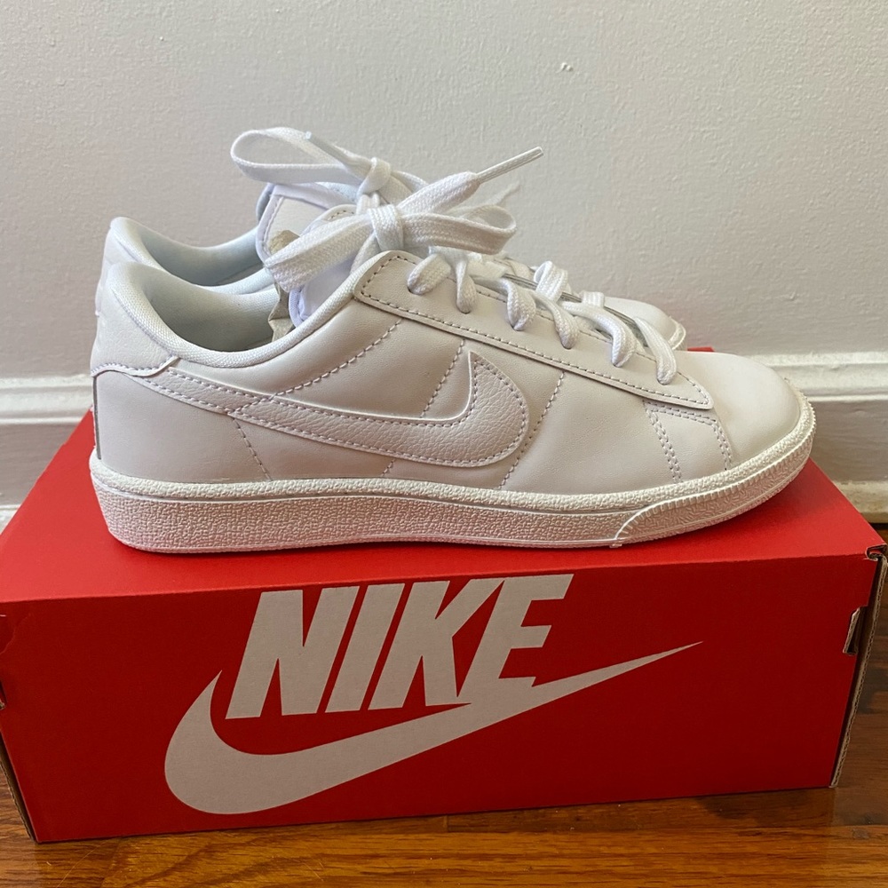 “NIKE TENNIS SHOE”